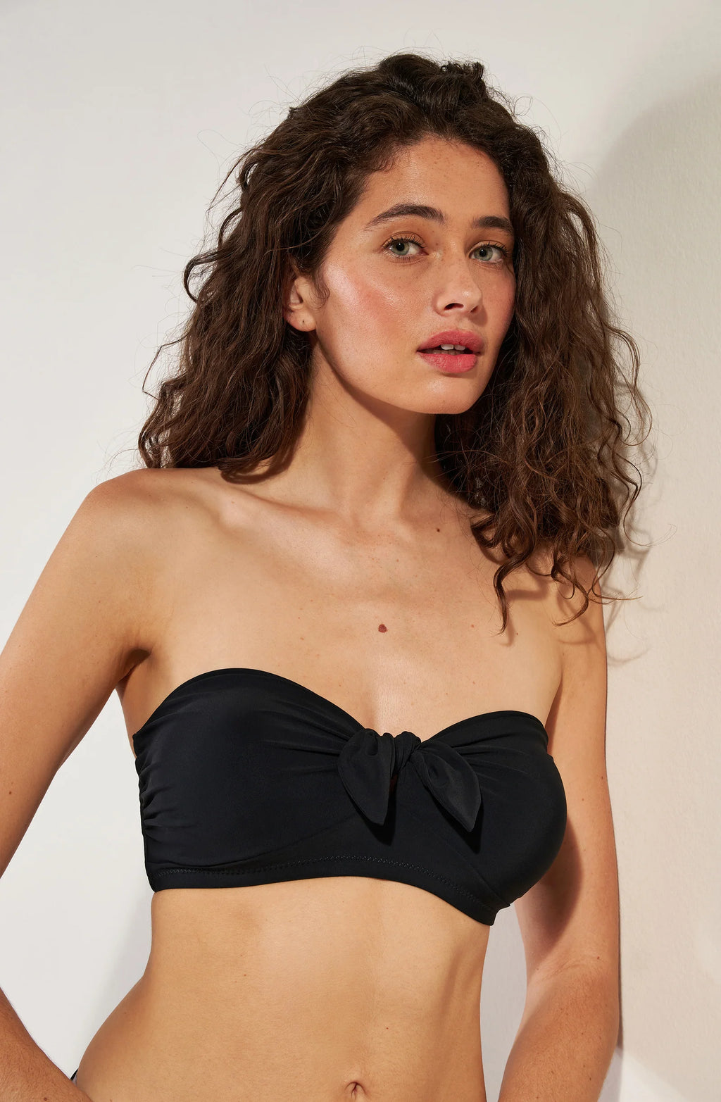 bahiu Black bandeau bikini top