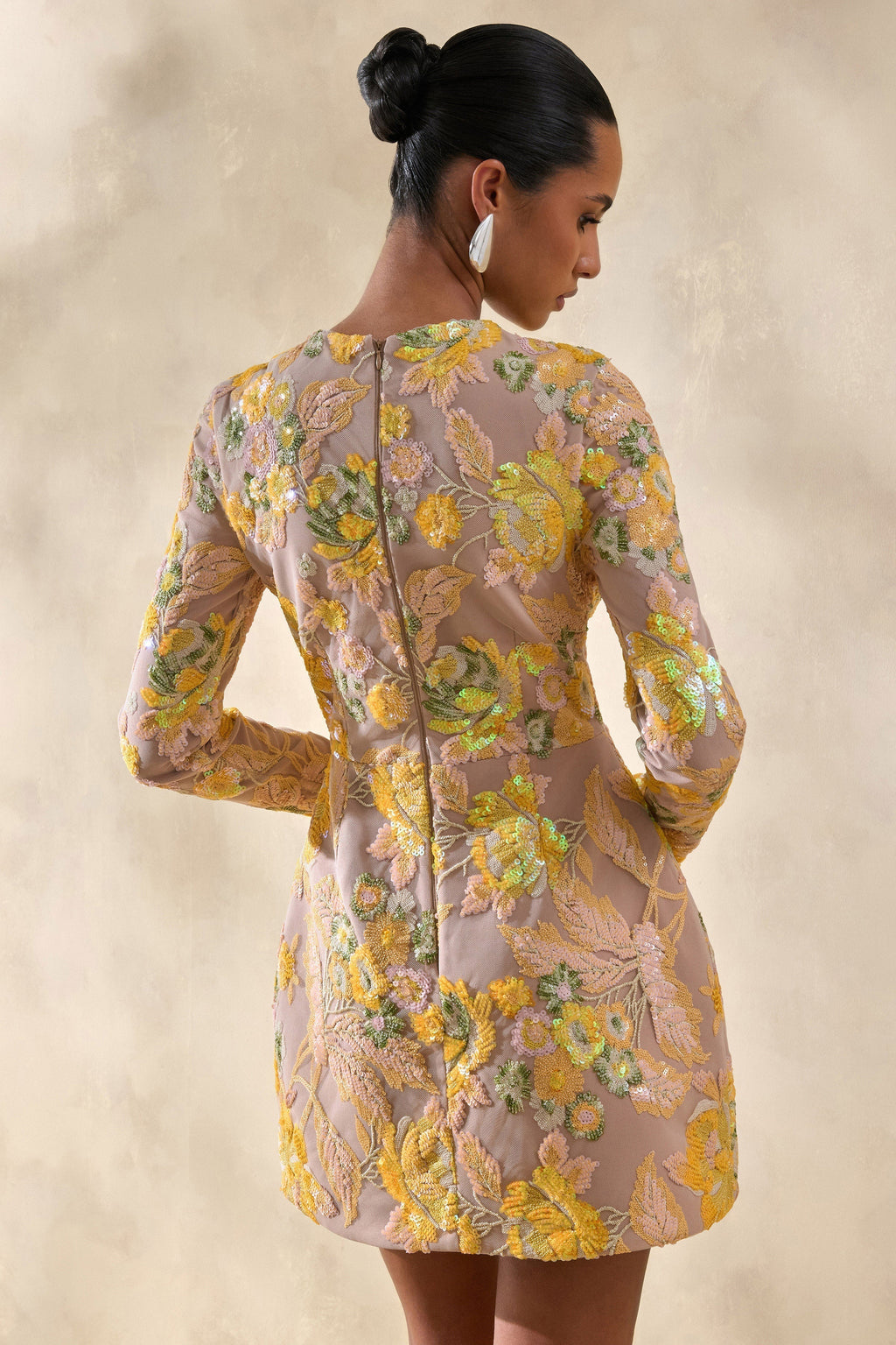 Merdia | Mini-robe col rond à fleurs embellie jaune