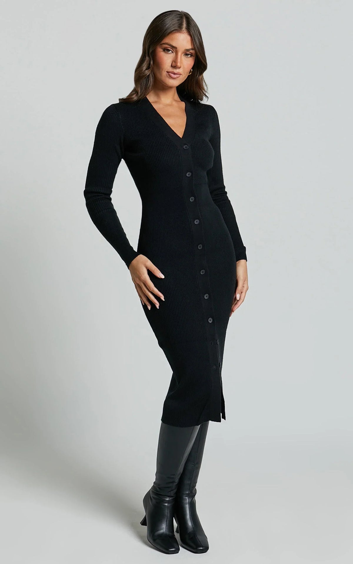 Robe midi Leahanna - Robe en maille boutonnée noire