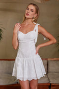 Mini-robe Annelise Eyelet à bretelles et nœuds