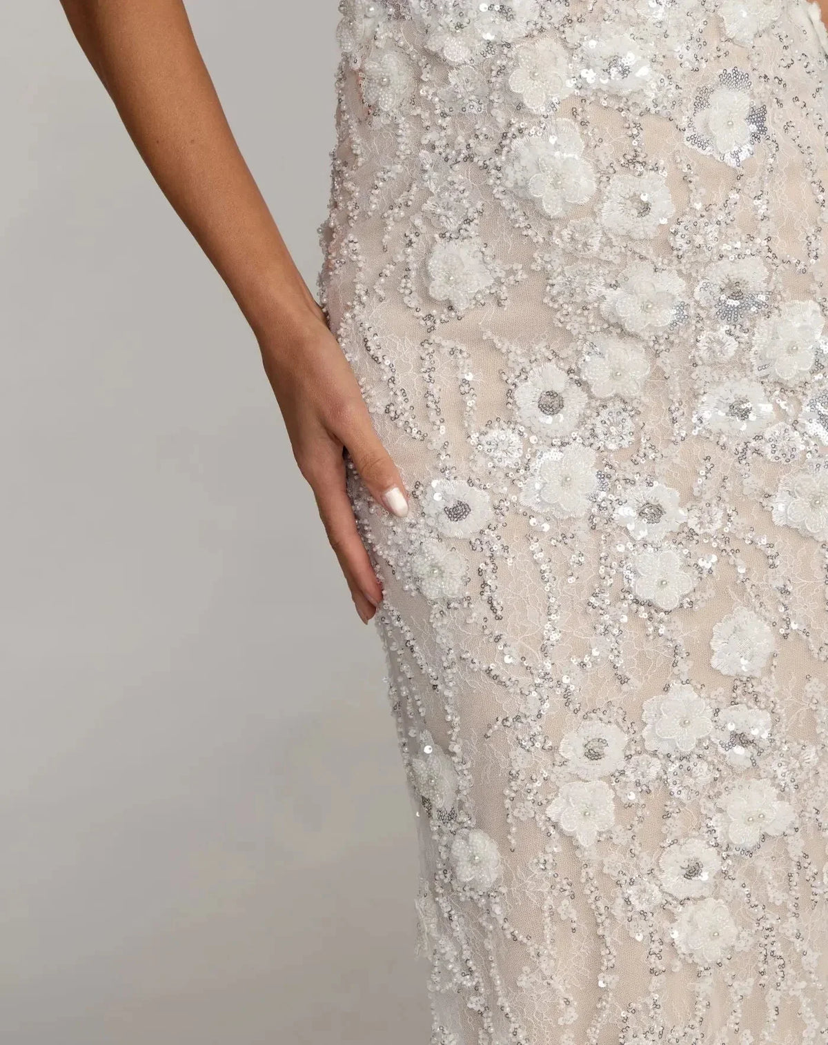Robe midi sans manches en dentelle ornée ivoire
