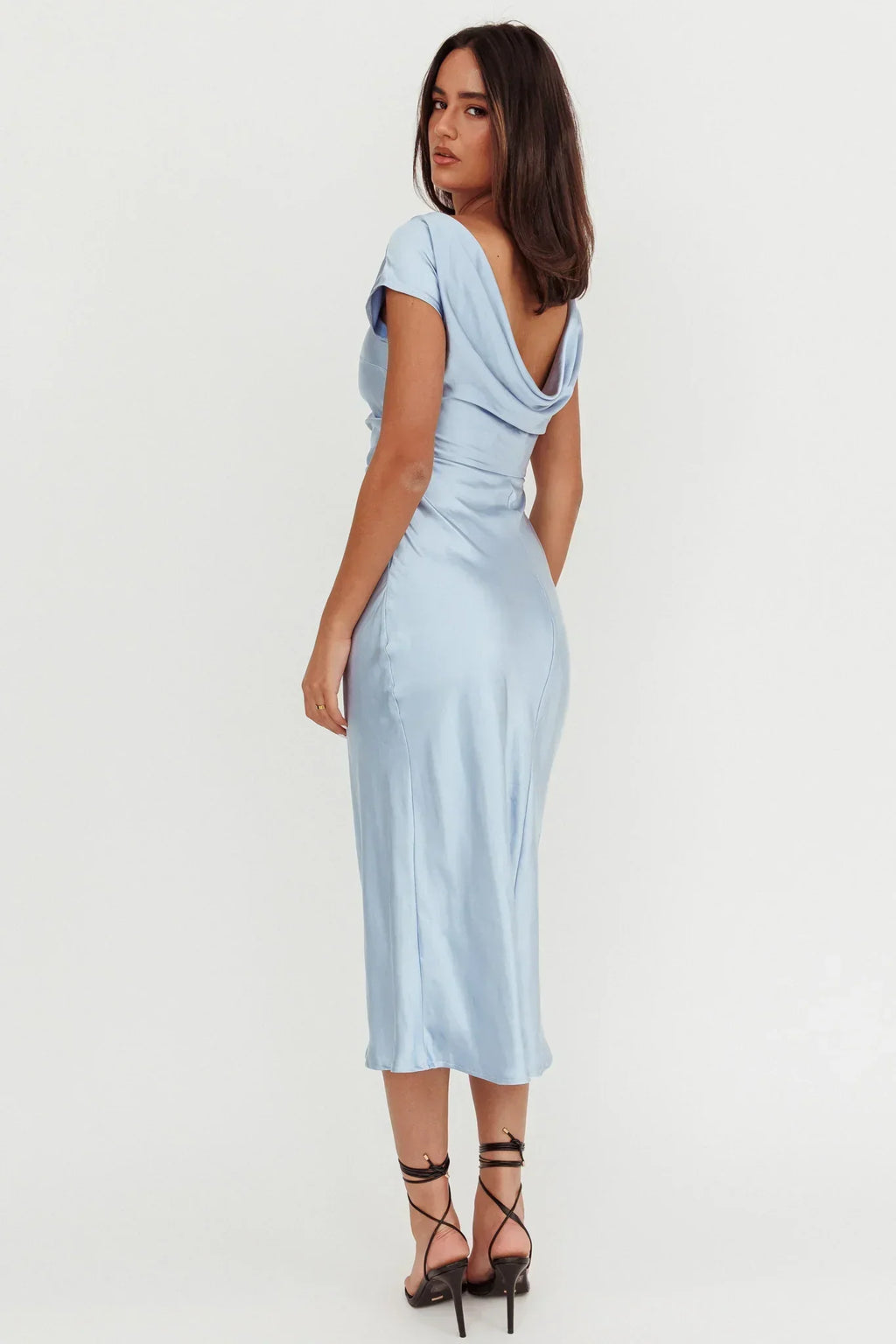 Robe midi Loveland à manches courtes, col bénitier et dos nu, bleu clair