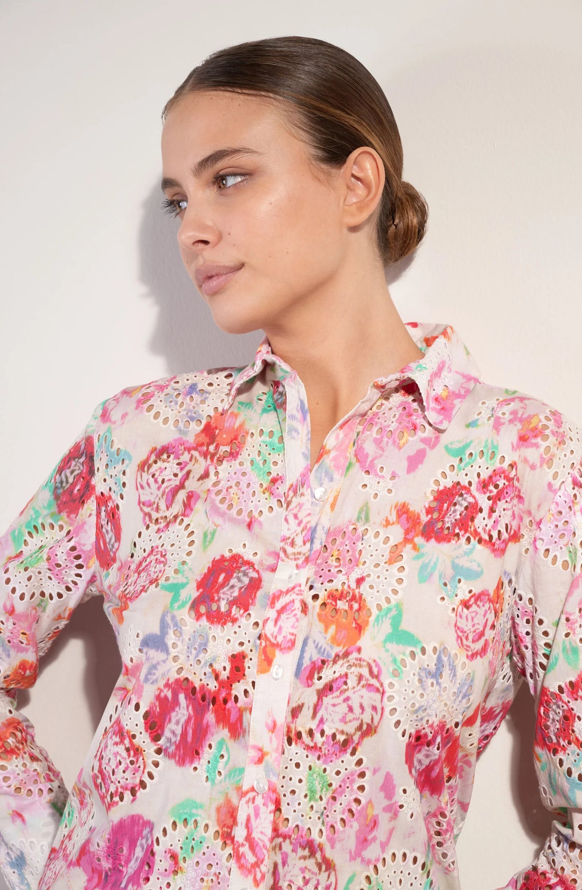 cyntia Button-down shirt in printed English embroidery
