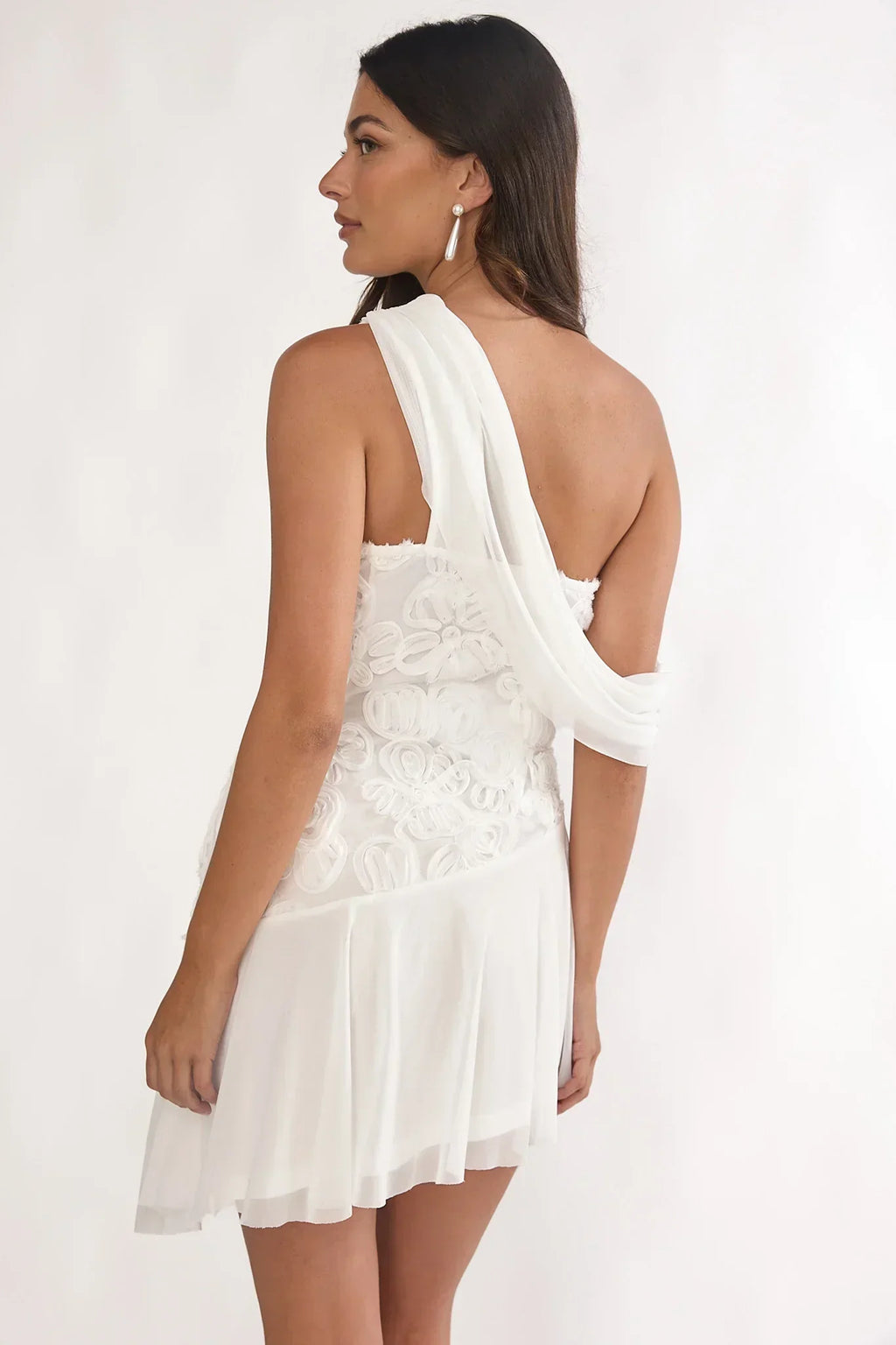 Robe Courte Anaisa Drapee Asymétrique Embellie Blanc Cassé