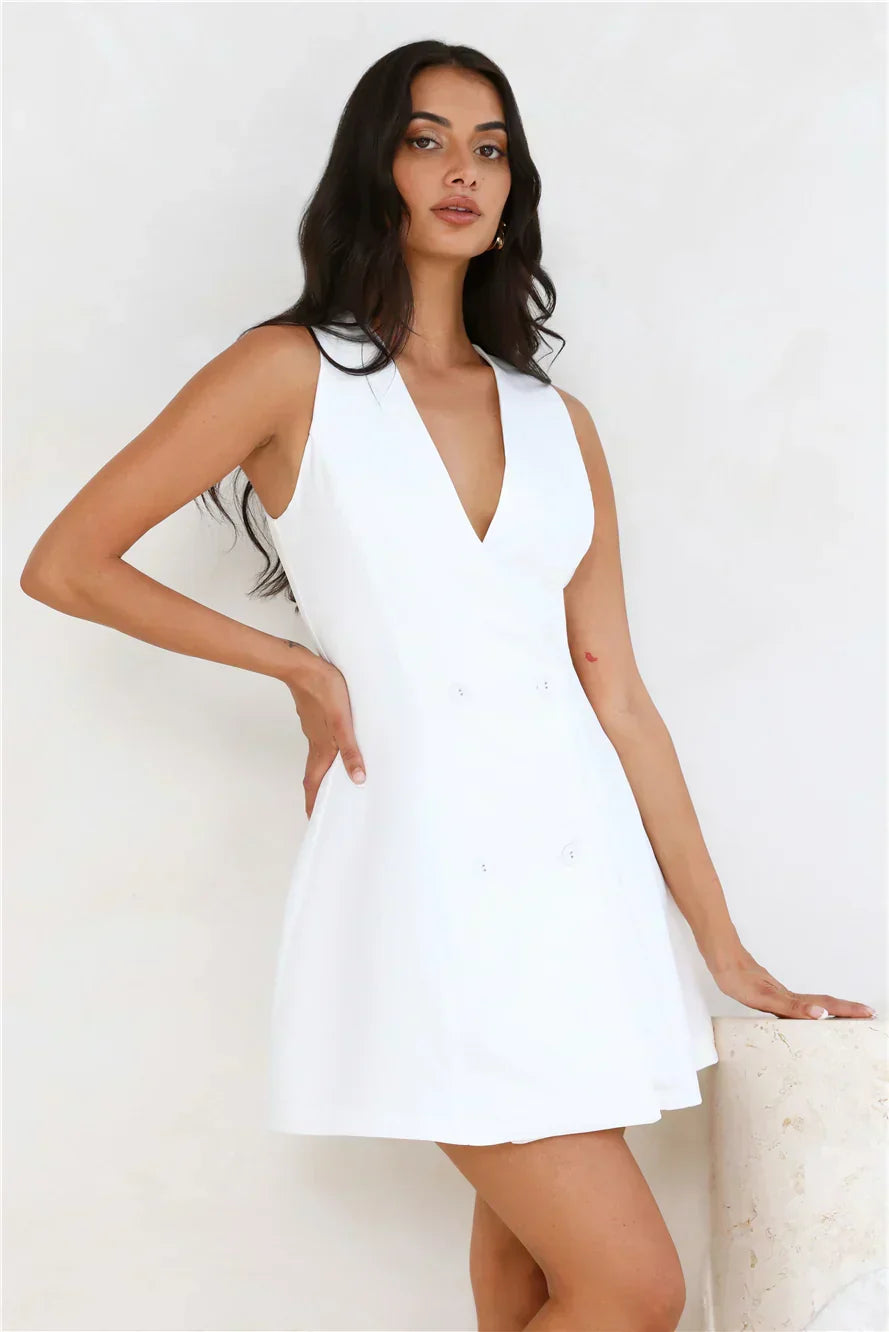 Mini-robe ajustée chic pour le bureau
