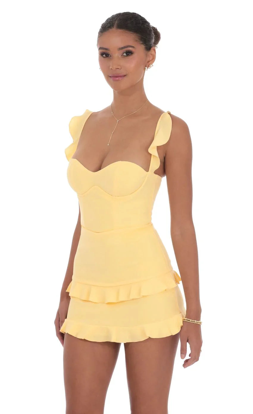 Robe moulante à volants jaune