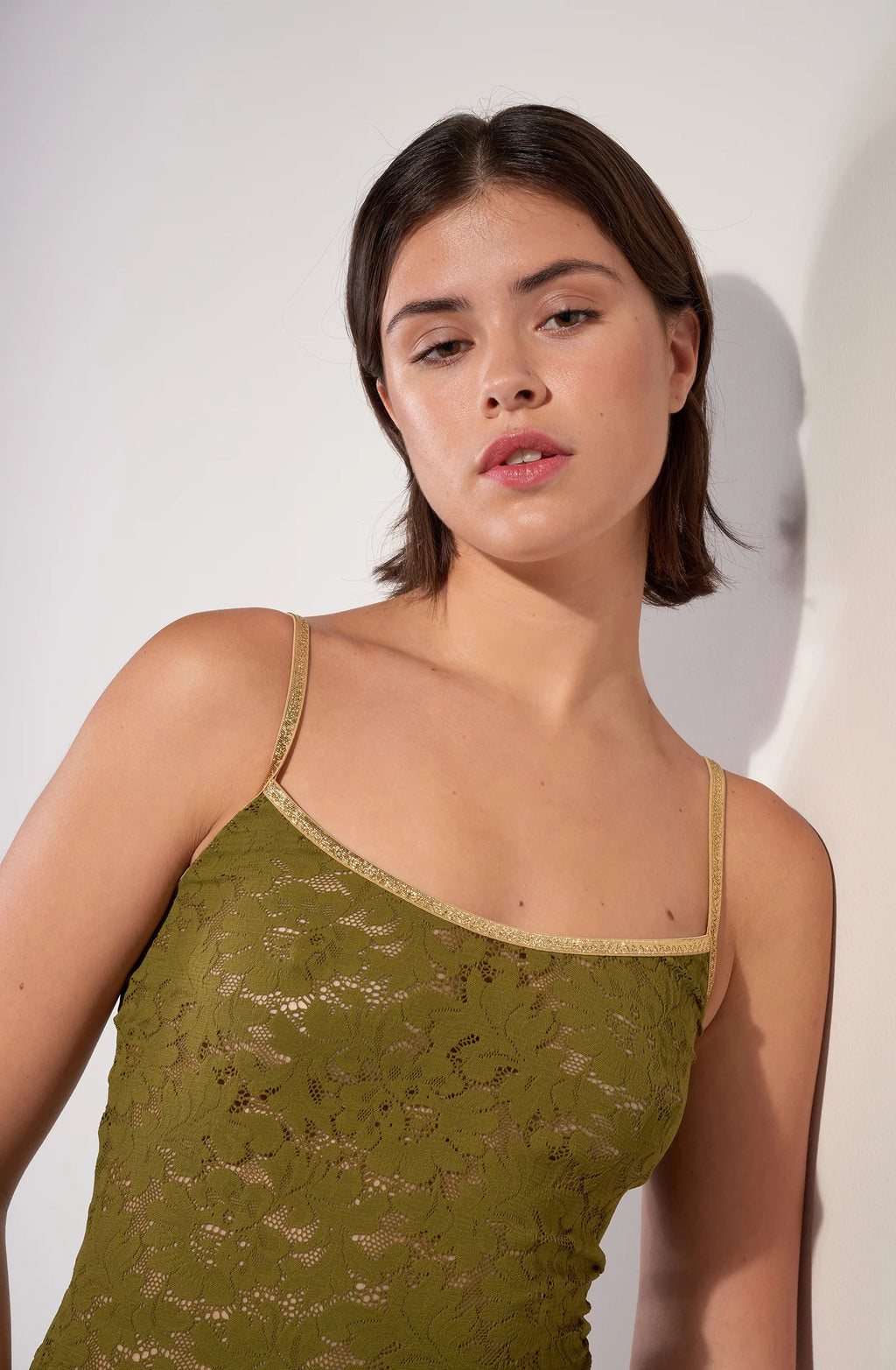 Haut Spencer en dentelle couleur biscuit et lurex