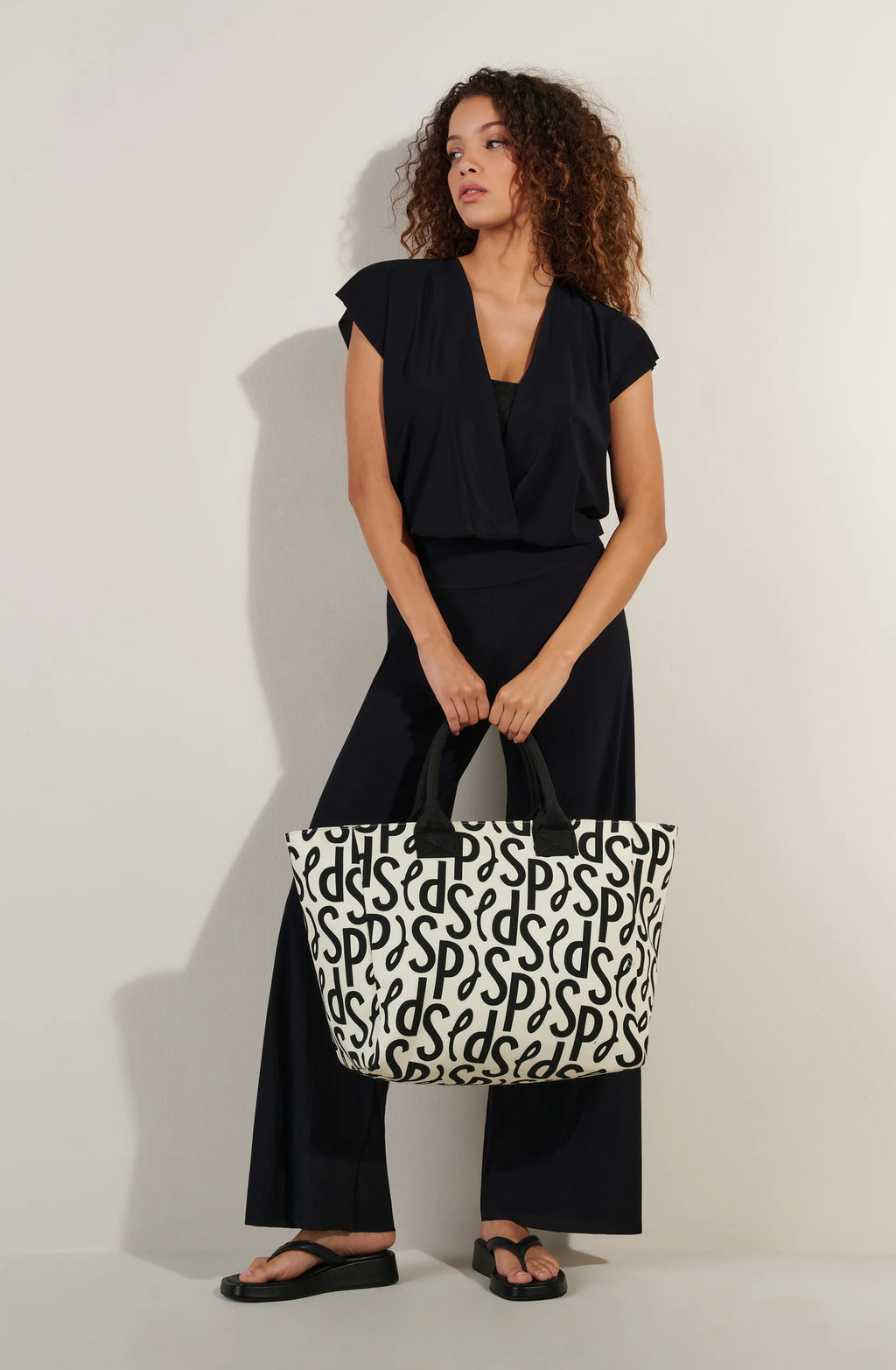 syclos Large SIGNATURE printed trapeze bag