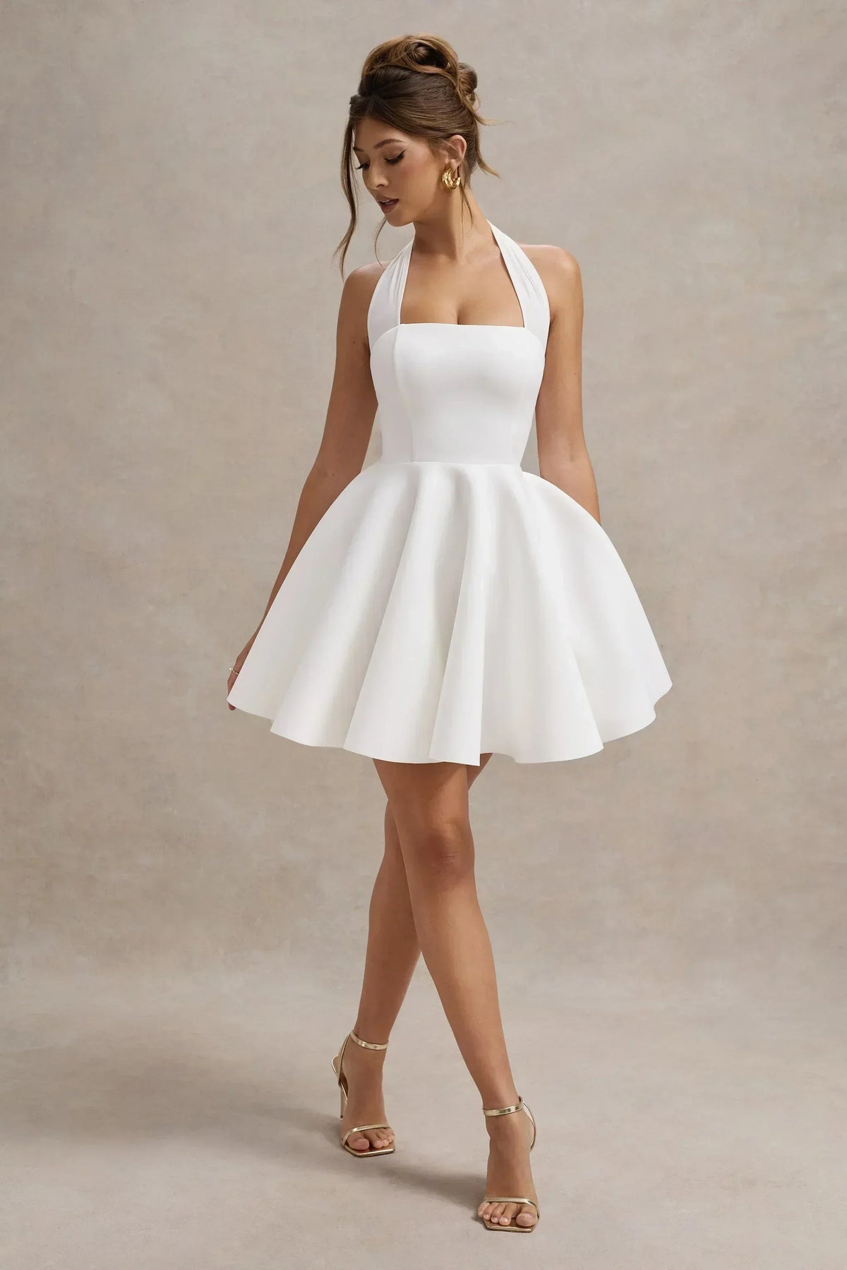 Peggy | Mini-robe patineuse blanche à col licou