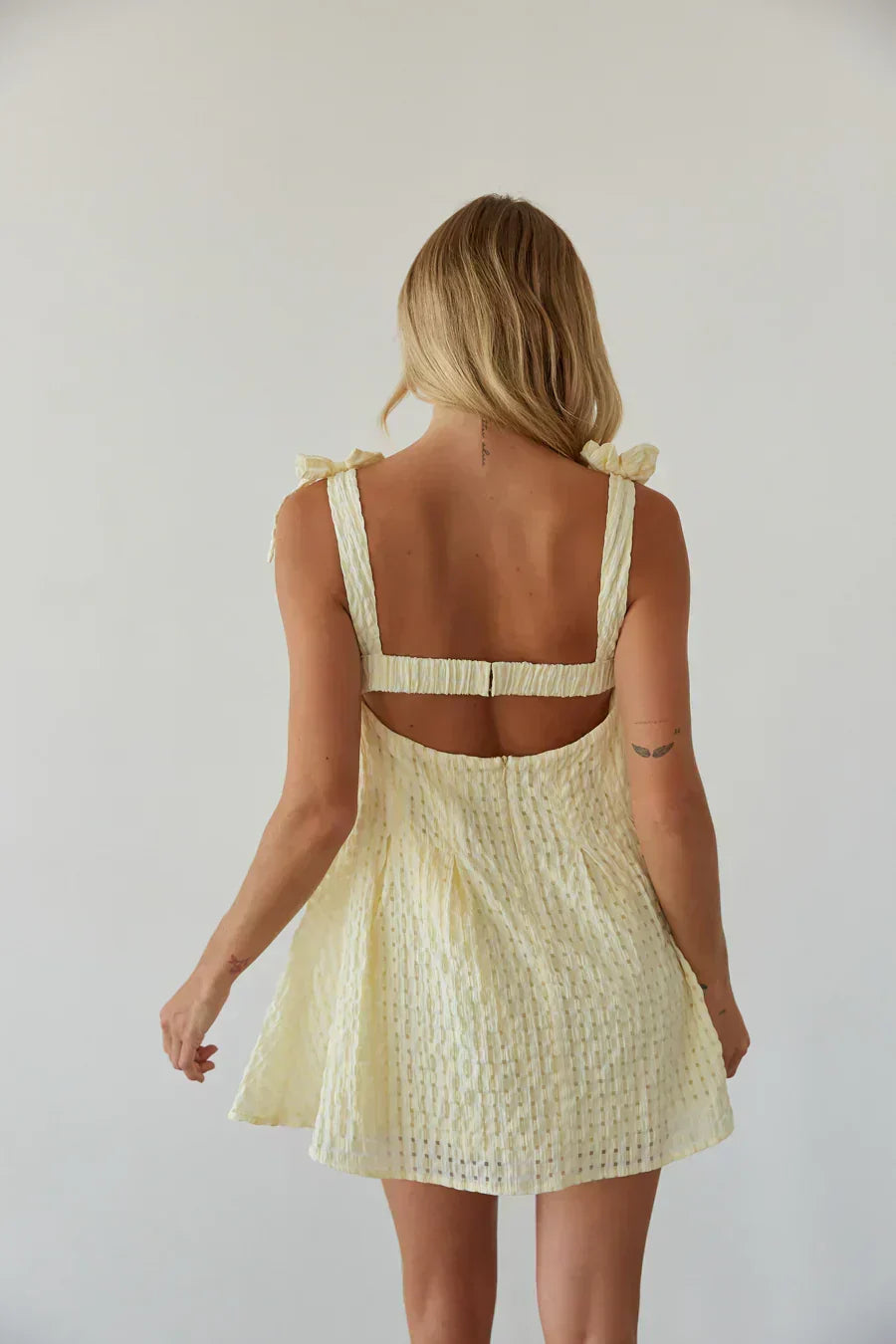 Robe courte Abby à fines bretelles et nœud vichy