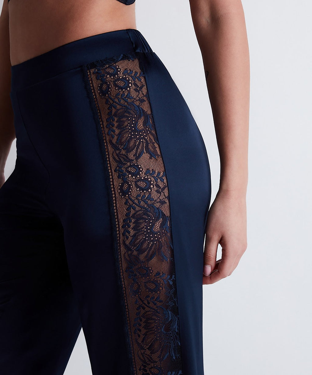 Midnight Whisper Pantalon Bleu Soir
