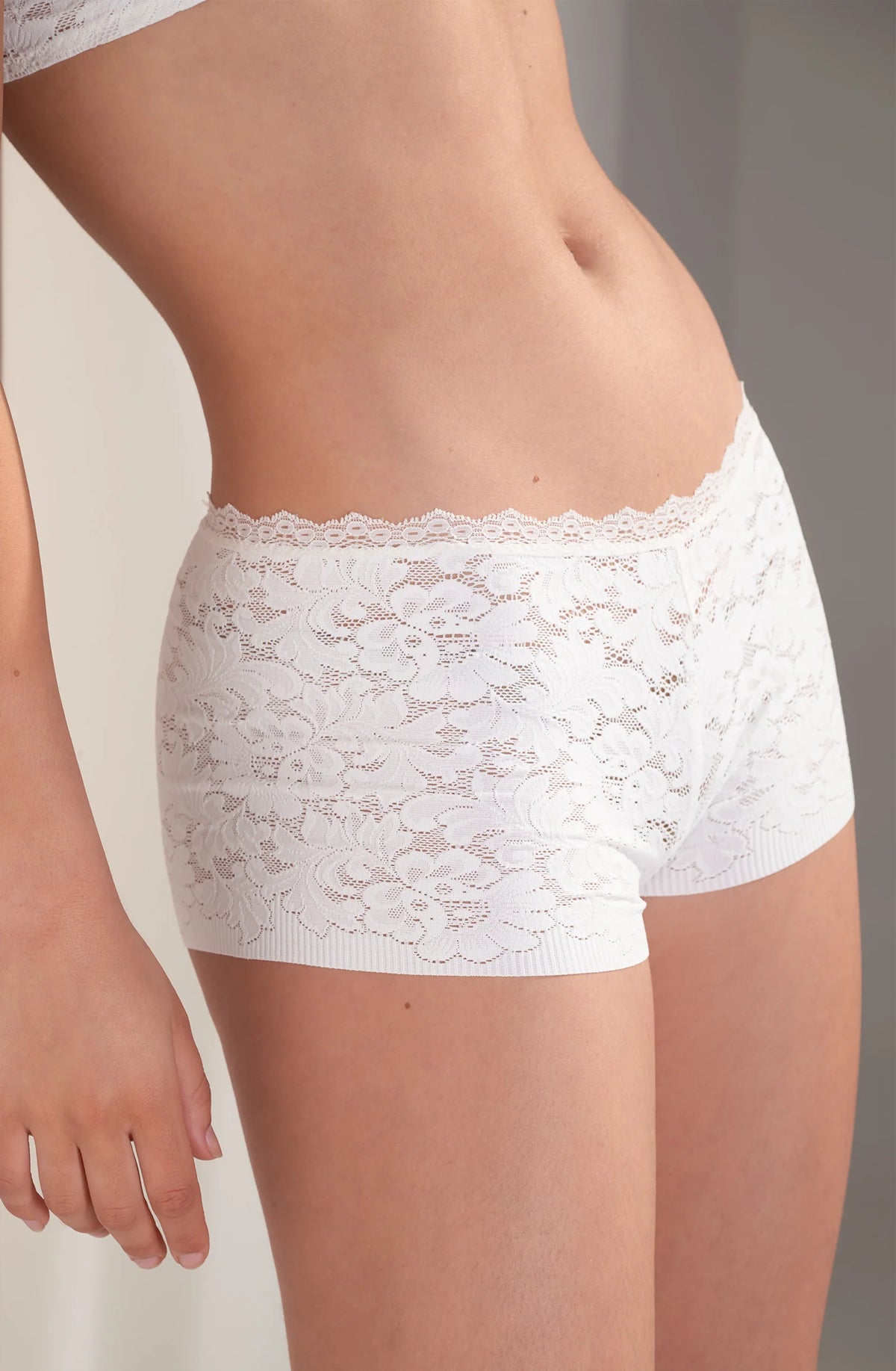 bobby Raspberry lace