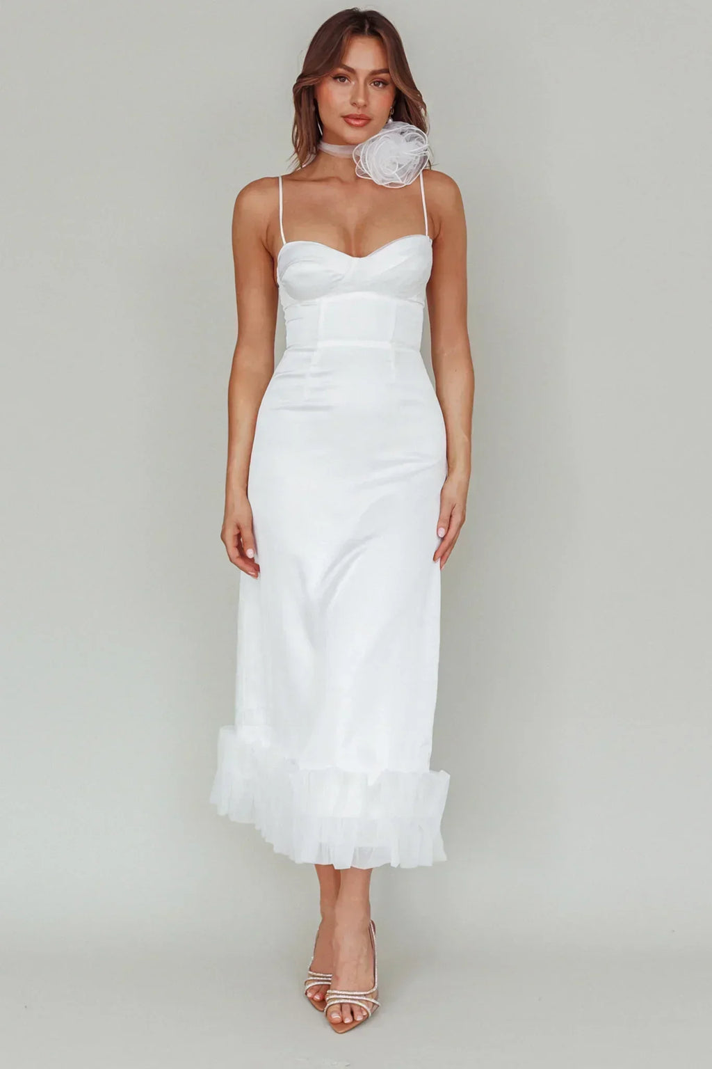 Robe mi-longue blanche Buona Sera Hem Decoration
