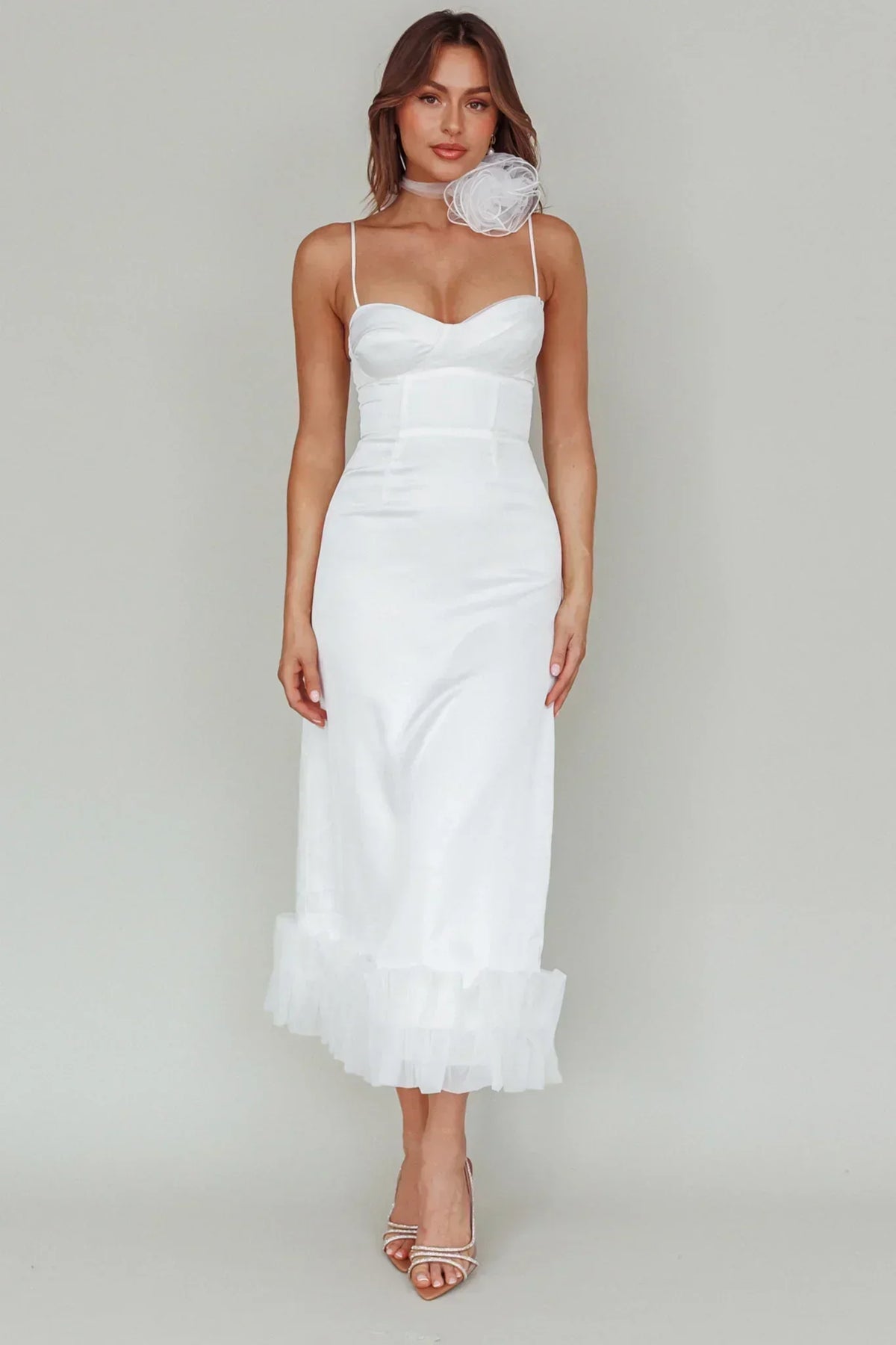 Robe mi-longue blanche Buona Sera Hem Decoration