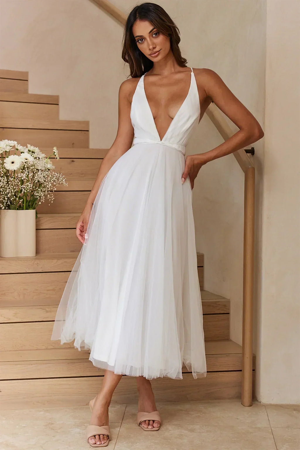 Robe Midi Blanche Superposition en Maille et Décolleté Plongeant Flottant