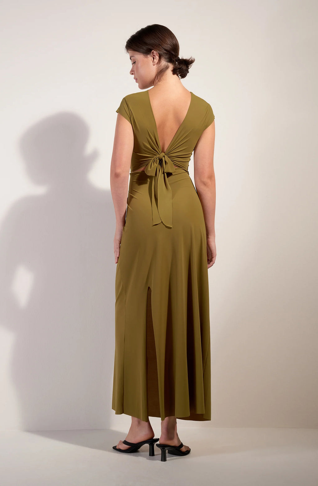 Robe longue Jade à découpe courte
