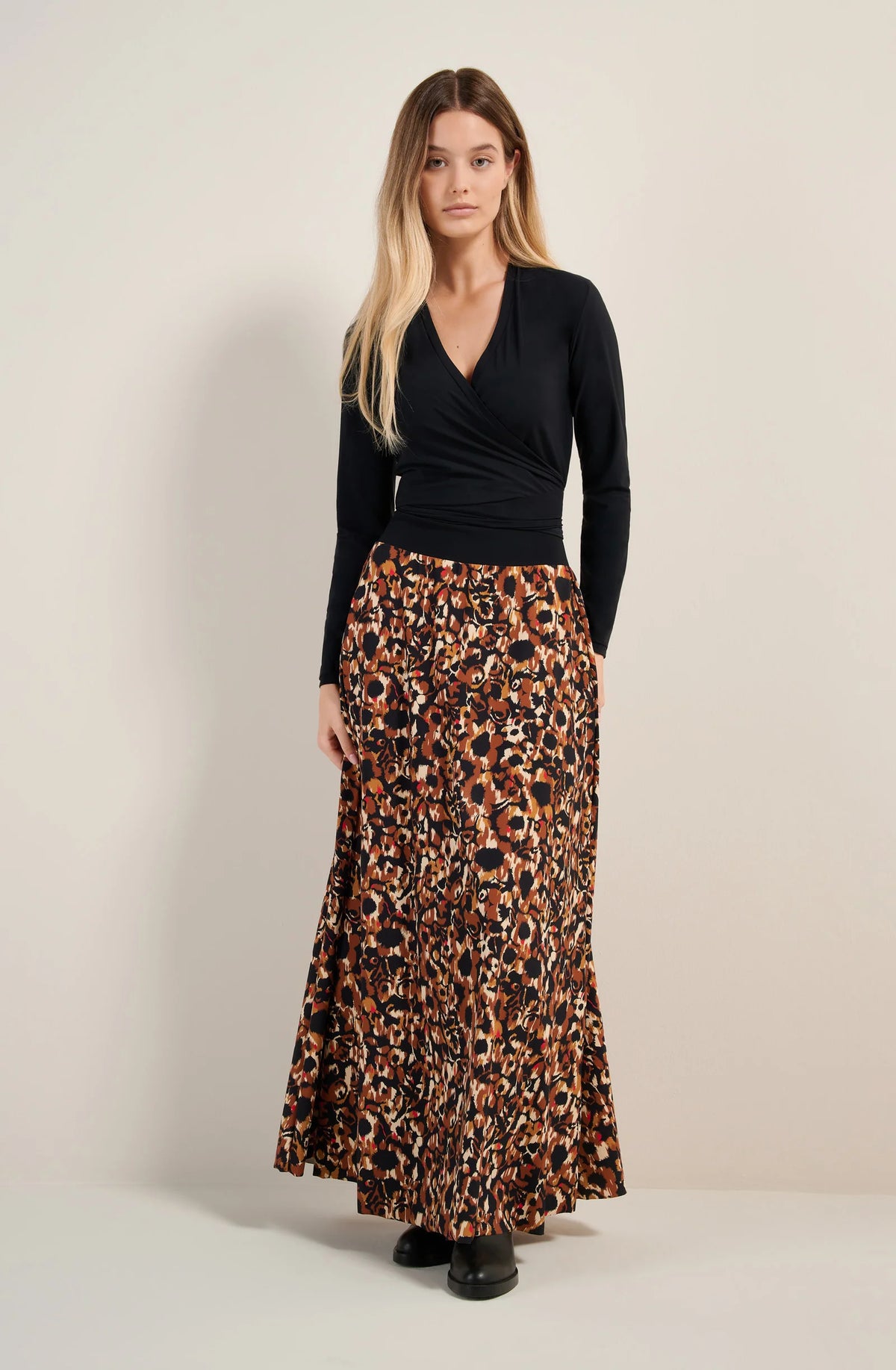 zaya Black wrap top