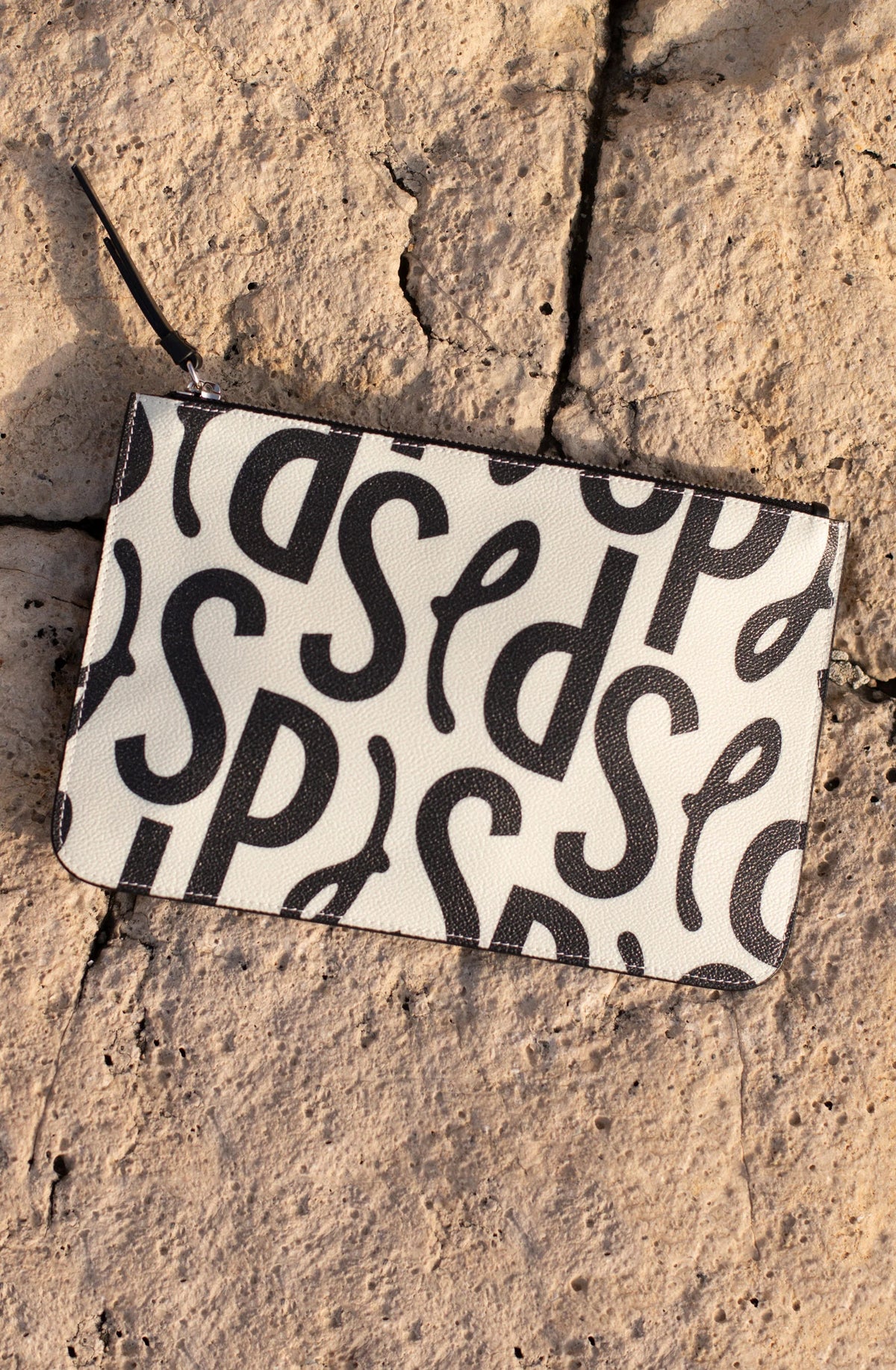 jima SIGNATURE print pouch