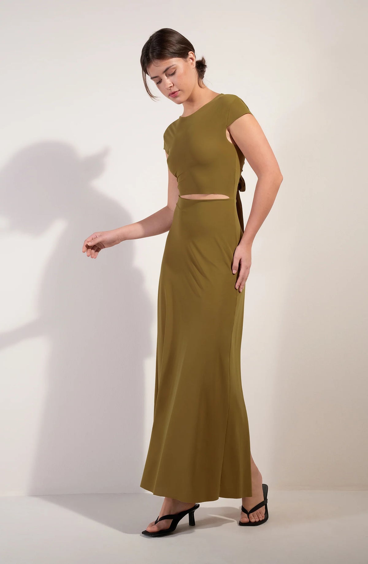 Robe longue Jade à découpe courte