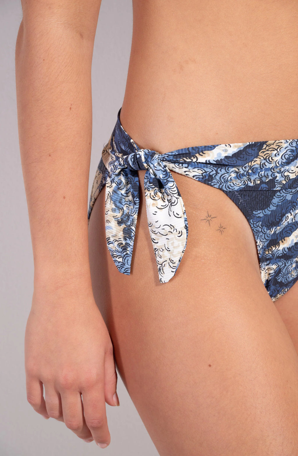 diva mo Sapphire bikini bottoms with ties
