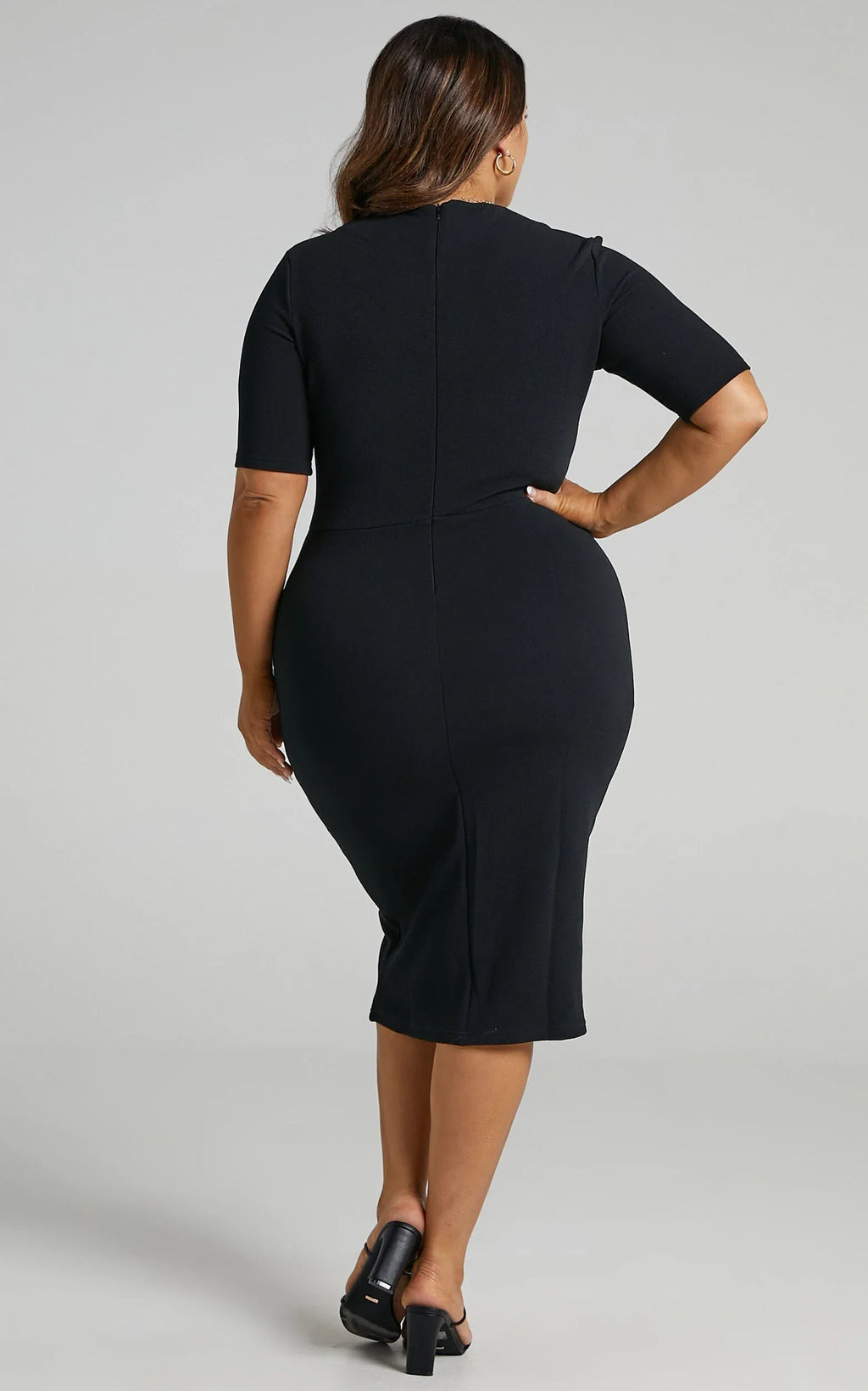 Robe midi Tall Tales – Robe bodycon noire avec fente centrale
