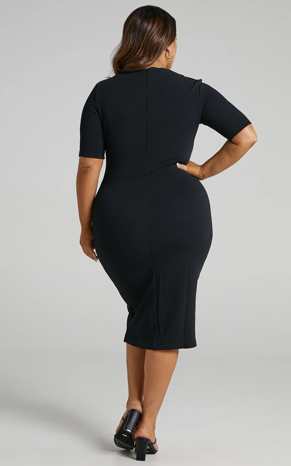 Robe midi Tall Tales – Robe bodycon noire avec fente centrale