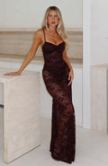 Robe longue en dentelle "Tell Me I'm Pretty" couleur chocolat