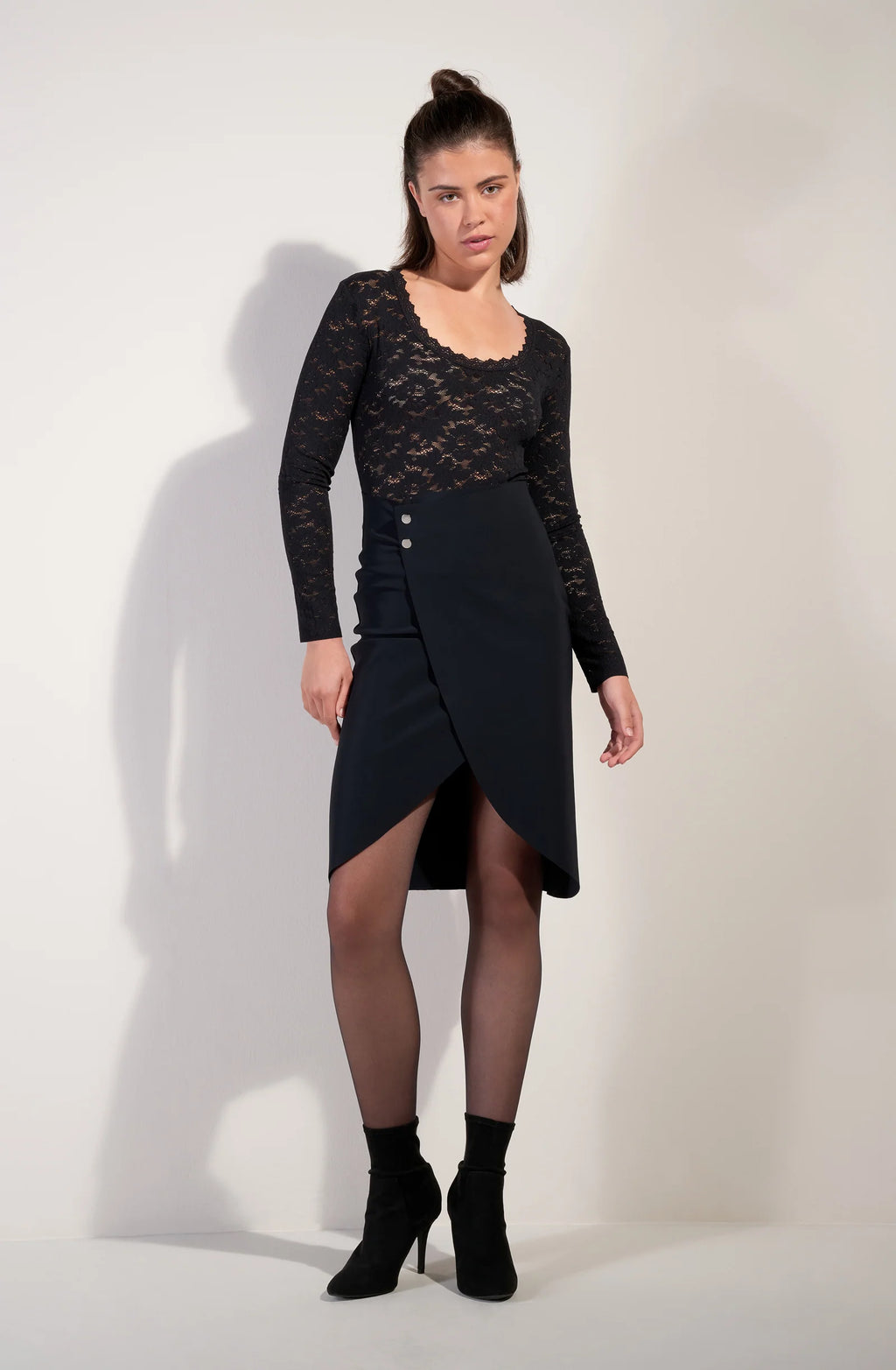 gilda Black long-sleeved top