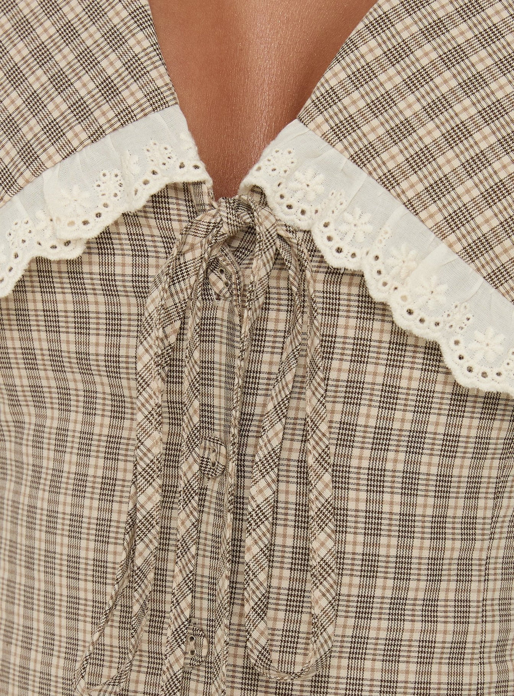 Combishort à col et bordure en dentelle Mayci à carreaux marron