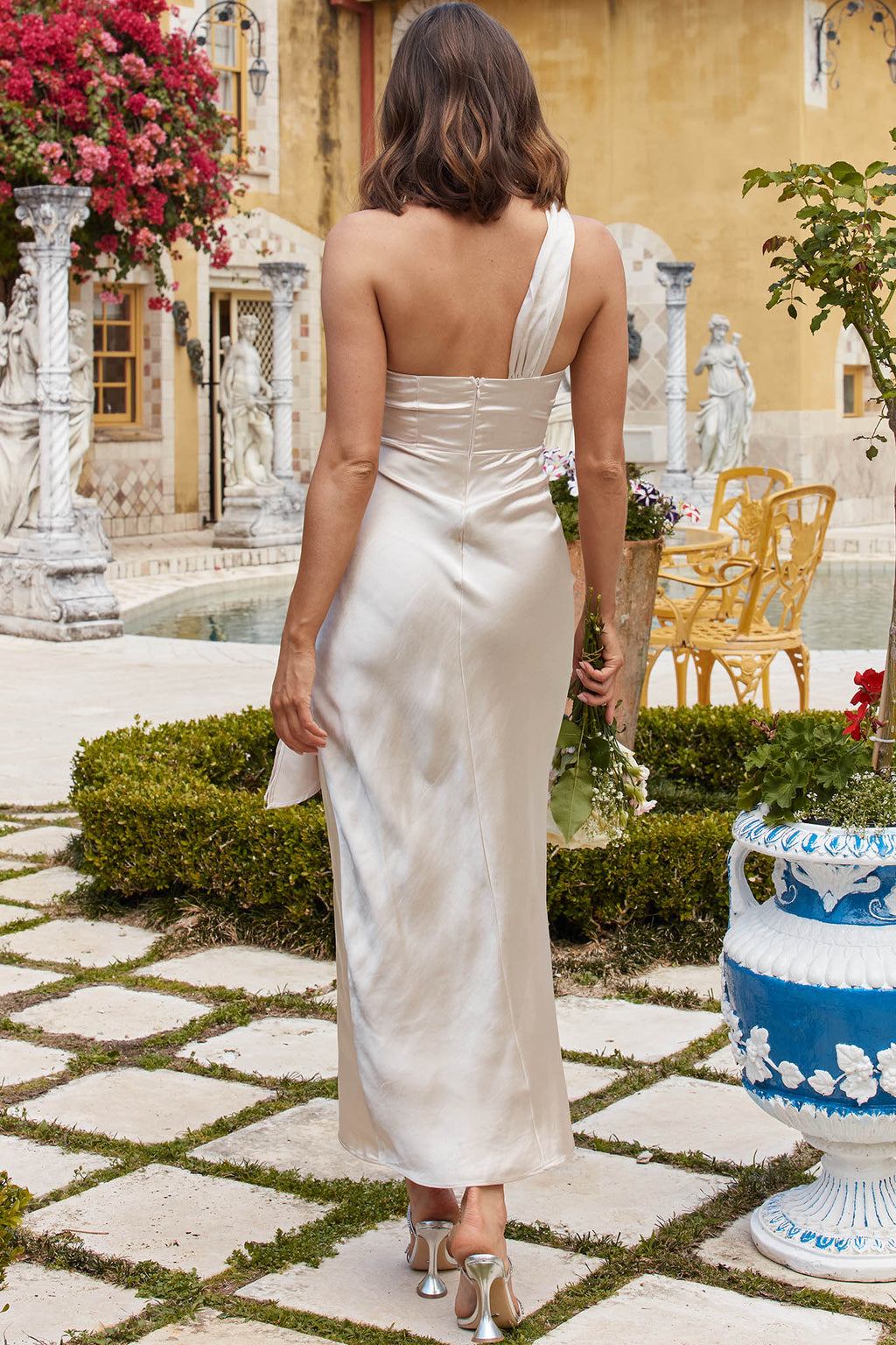 Robe midi asymétrique satinée couleur champagne Island Time