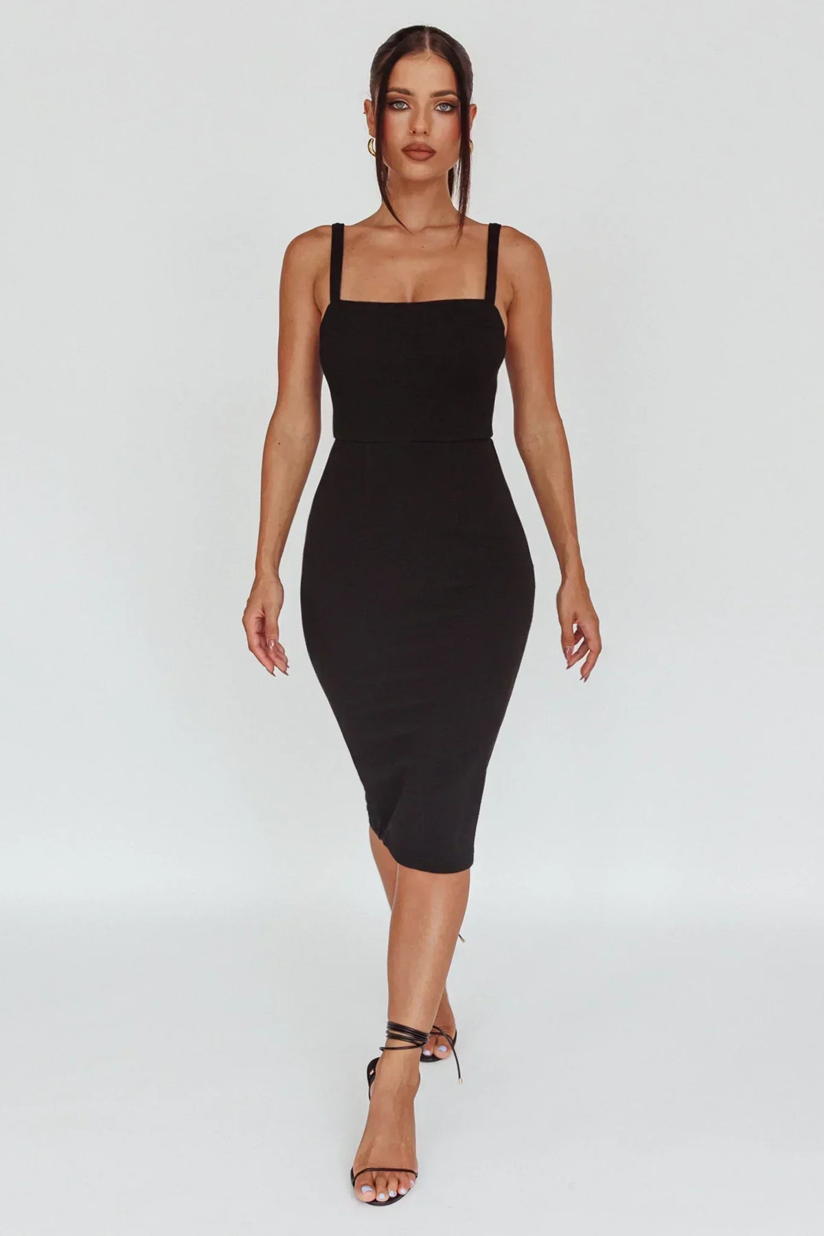 Robe midi Georgia noire à encolure carrée