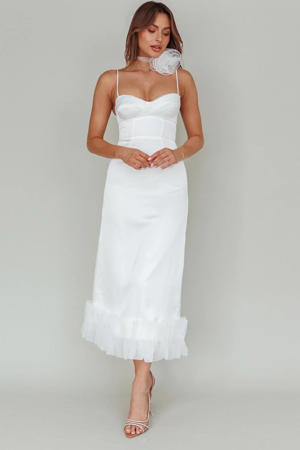 Robe mi-longue blanche Buona Sera Hem Decoration