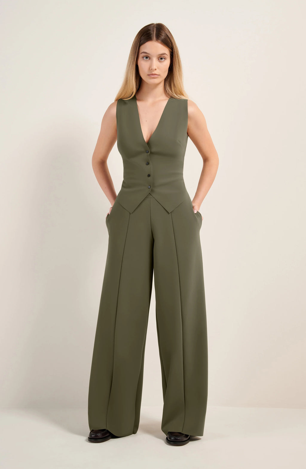 gabie Lichen green vest