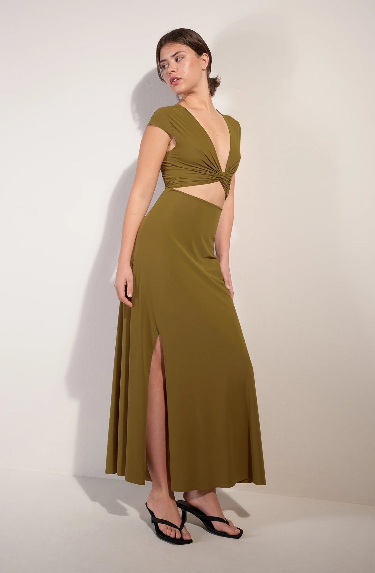 kolil Long black dress with short-sleeves