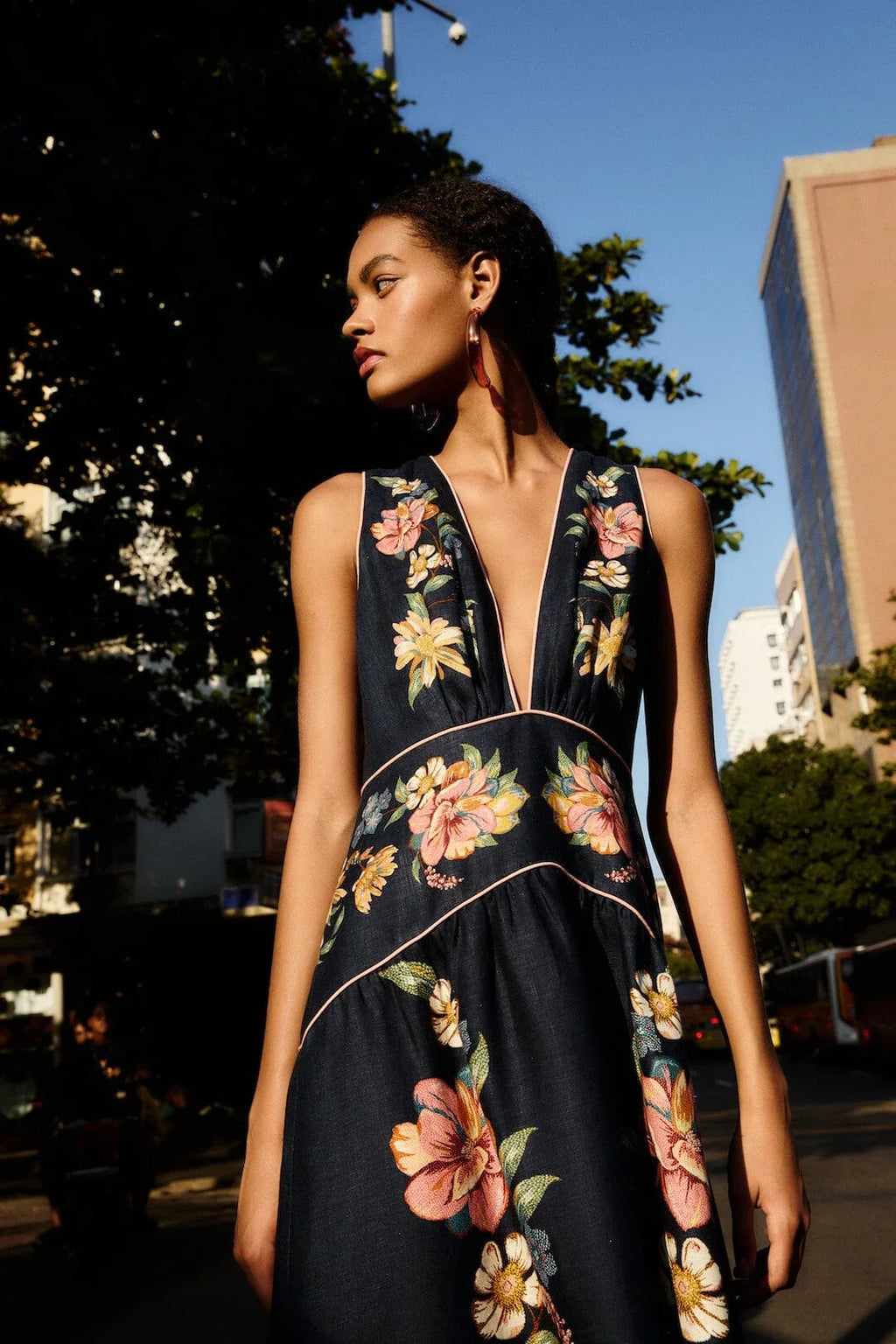 Robe midi Maira florale bleu foncé
