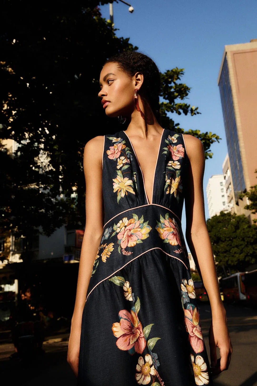 Robe midi Maira florale bleu foncé