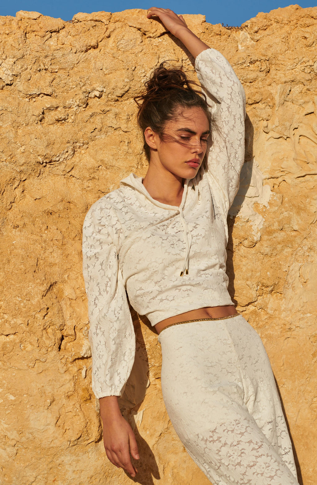 Pantalon droit en mousse Paige blanc et dentelle Lurex