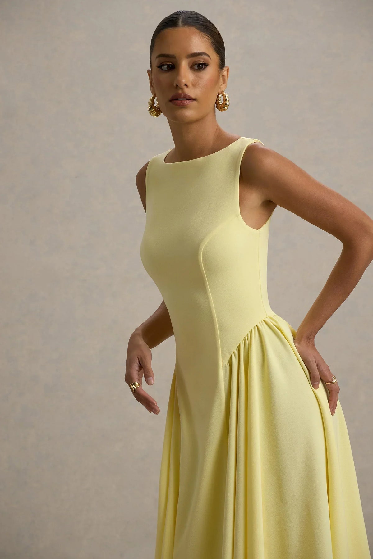 Muriel | Robe midi à encolure bateau et ourlet volumineux
