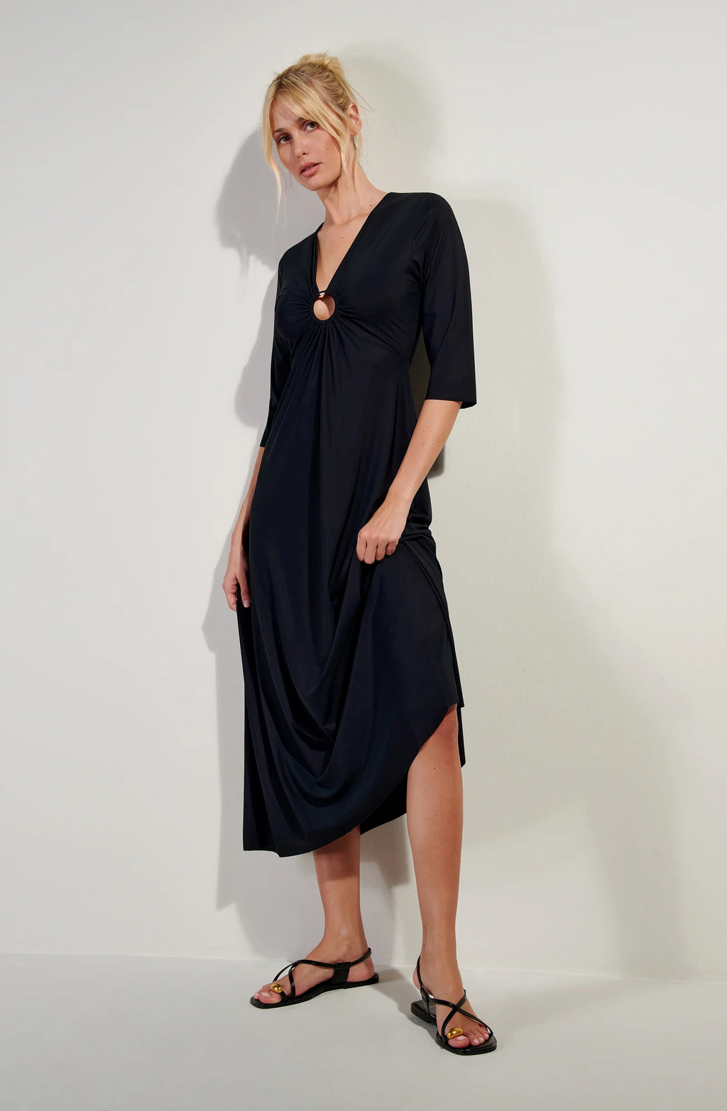 Robe longue noire Carmenn avec manches 3/4