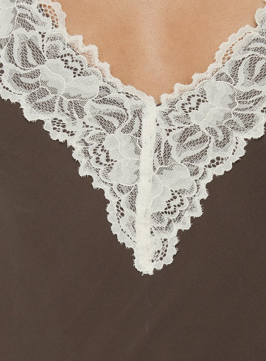 Mini-robe nuisette en dentelle Call My Lover marron / crème