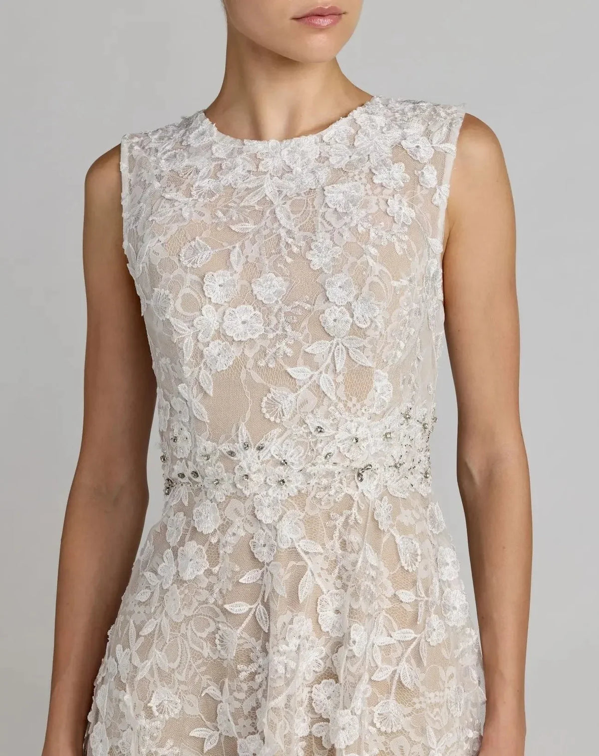 Robe midi col montant ivoire brodée de fleurs