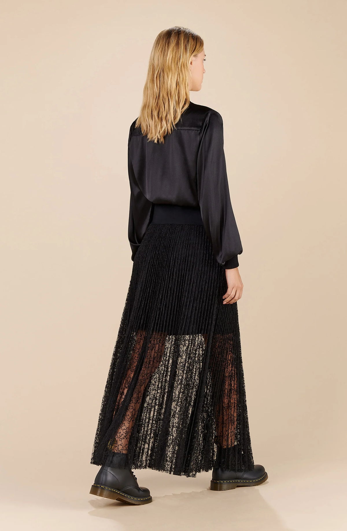 sundy Long black pleated skirt