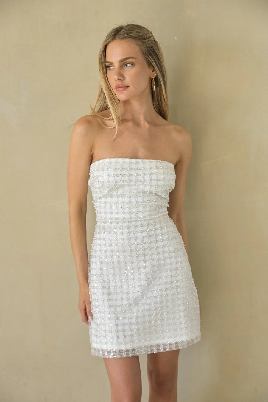 Robe courte Adela ornée de perles