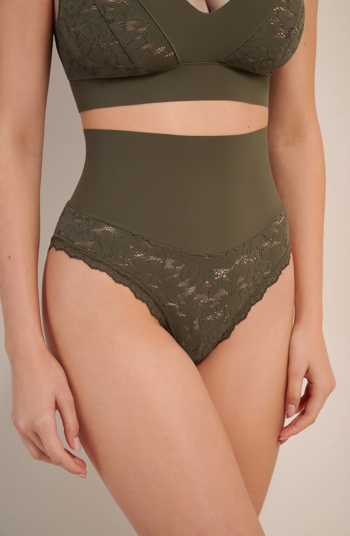 Culotte taille haute en dentelle blanc écume