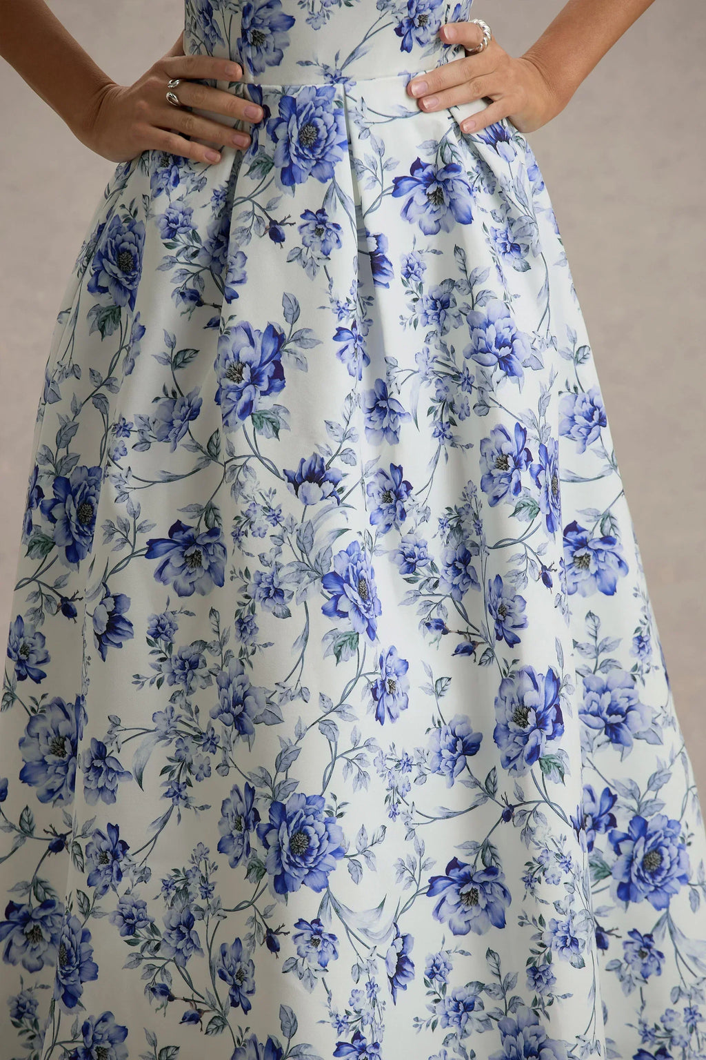Annalise | Robe midi patineuse bandeau imprimé porcelaine bleue