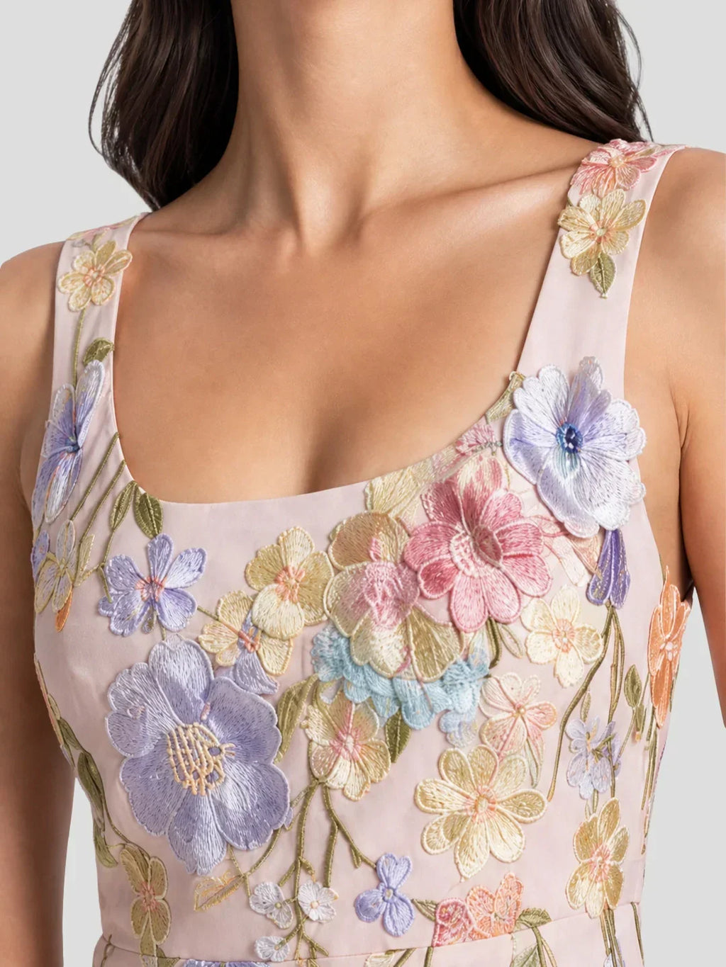 Mini-robe en tulle à appliqués floraux 3D