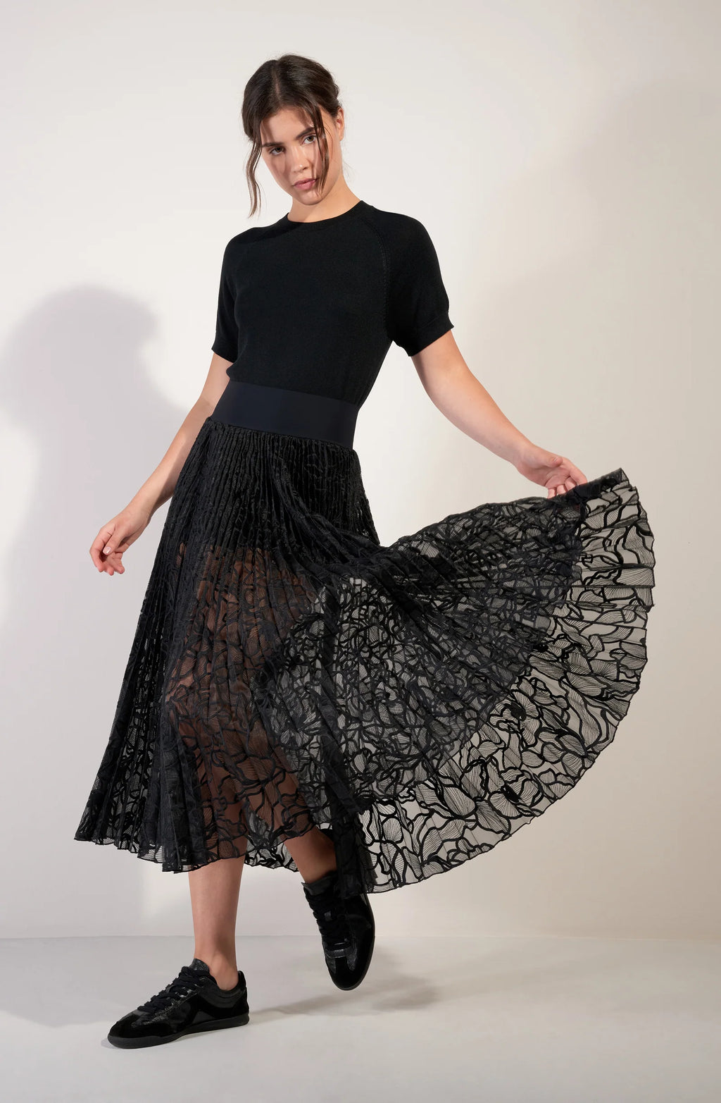 joee Black pleated maxi skirt