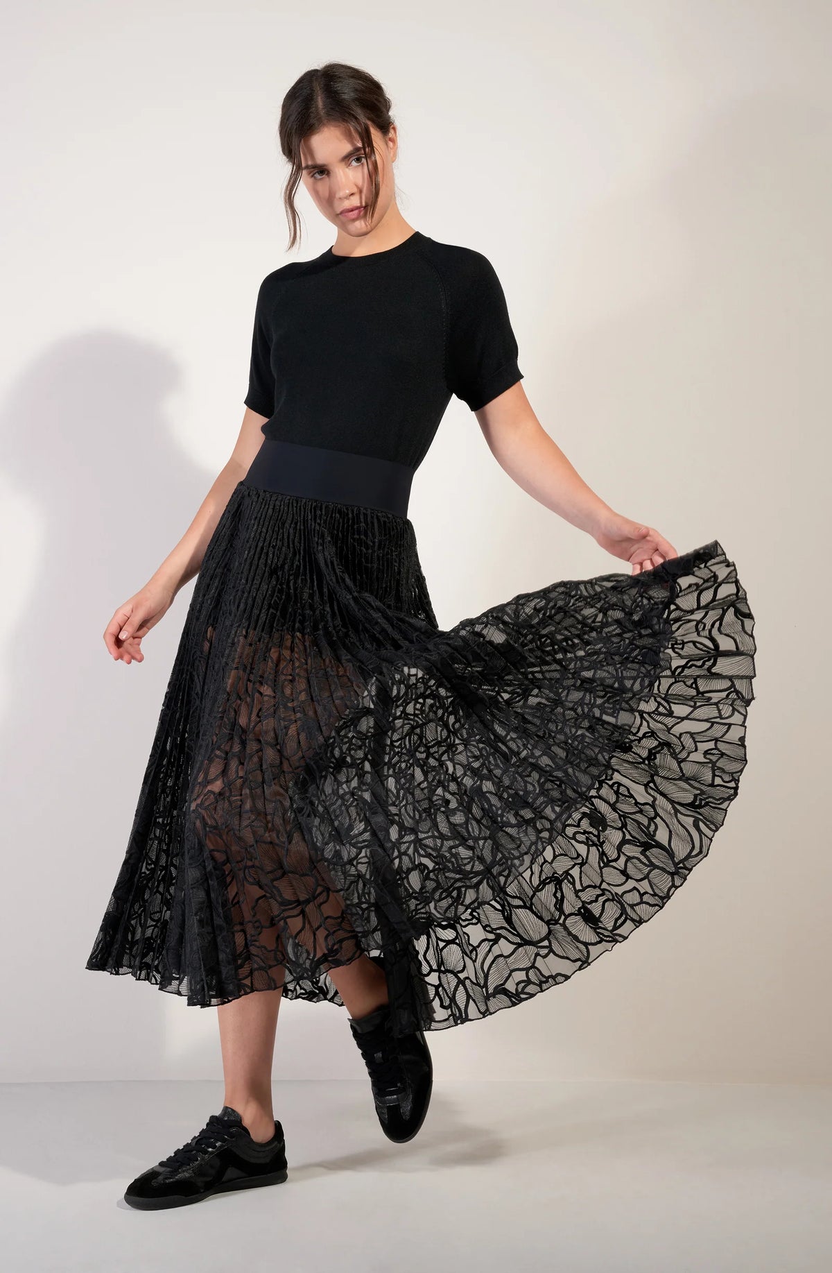 joee Black pleated maxi skirt