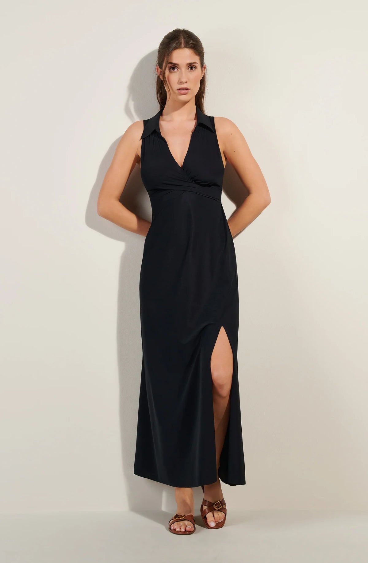 Robe longue noire dos nu