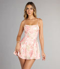 Robe courte trapèze Makenna à sequins et fleurs